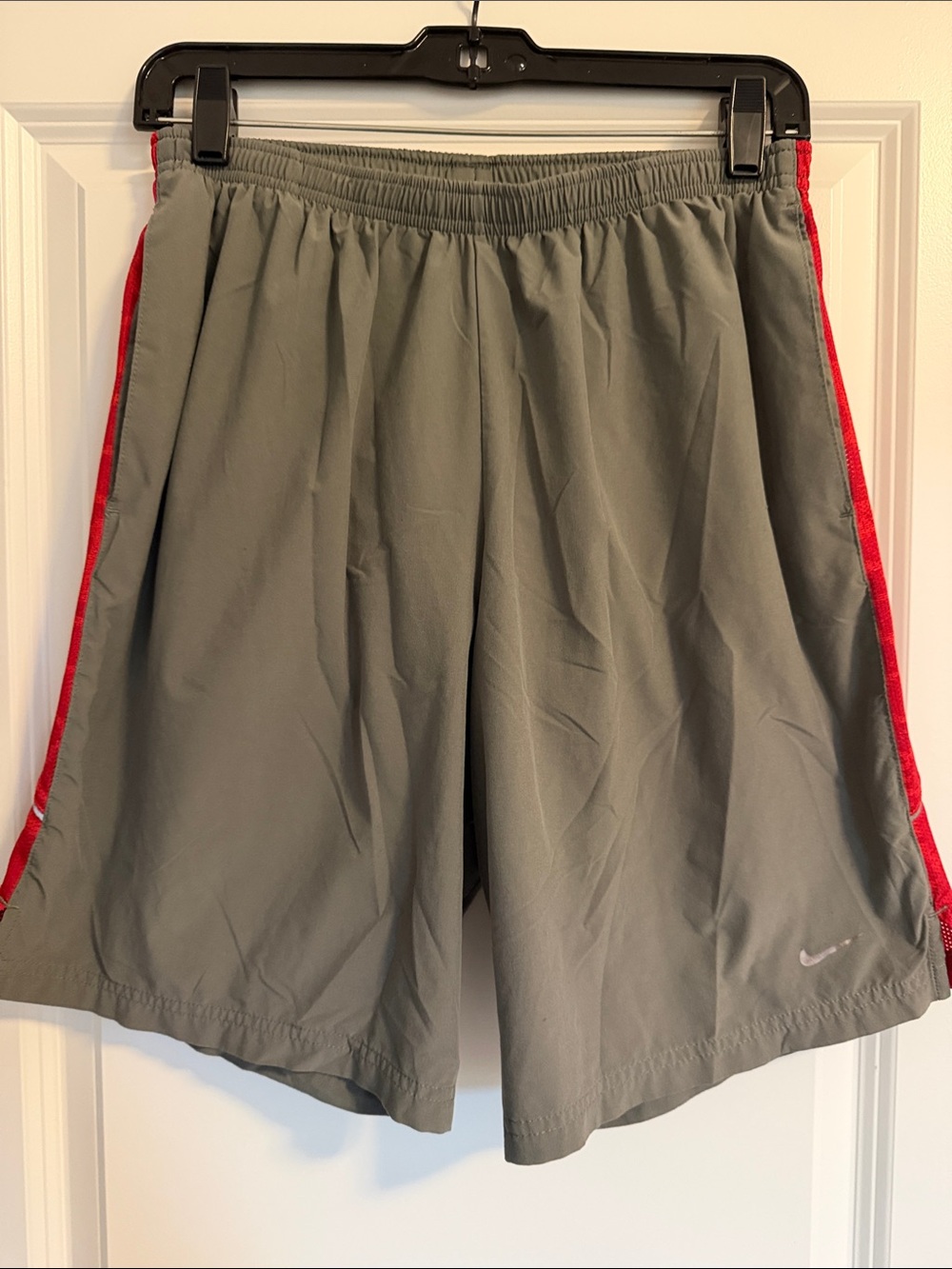 Nike Men's Gray Athletic Shorts with Red Side Stripe - Size M